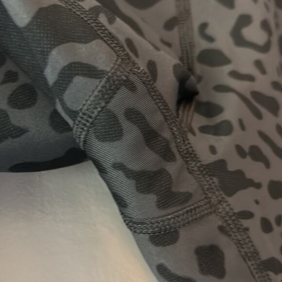 Lululemon Just Breathe Gray & Back Leopard Print Mesh Panel Crop Legging 4 - Picture 8 of 11